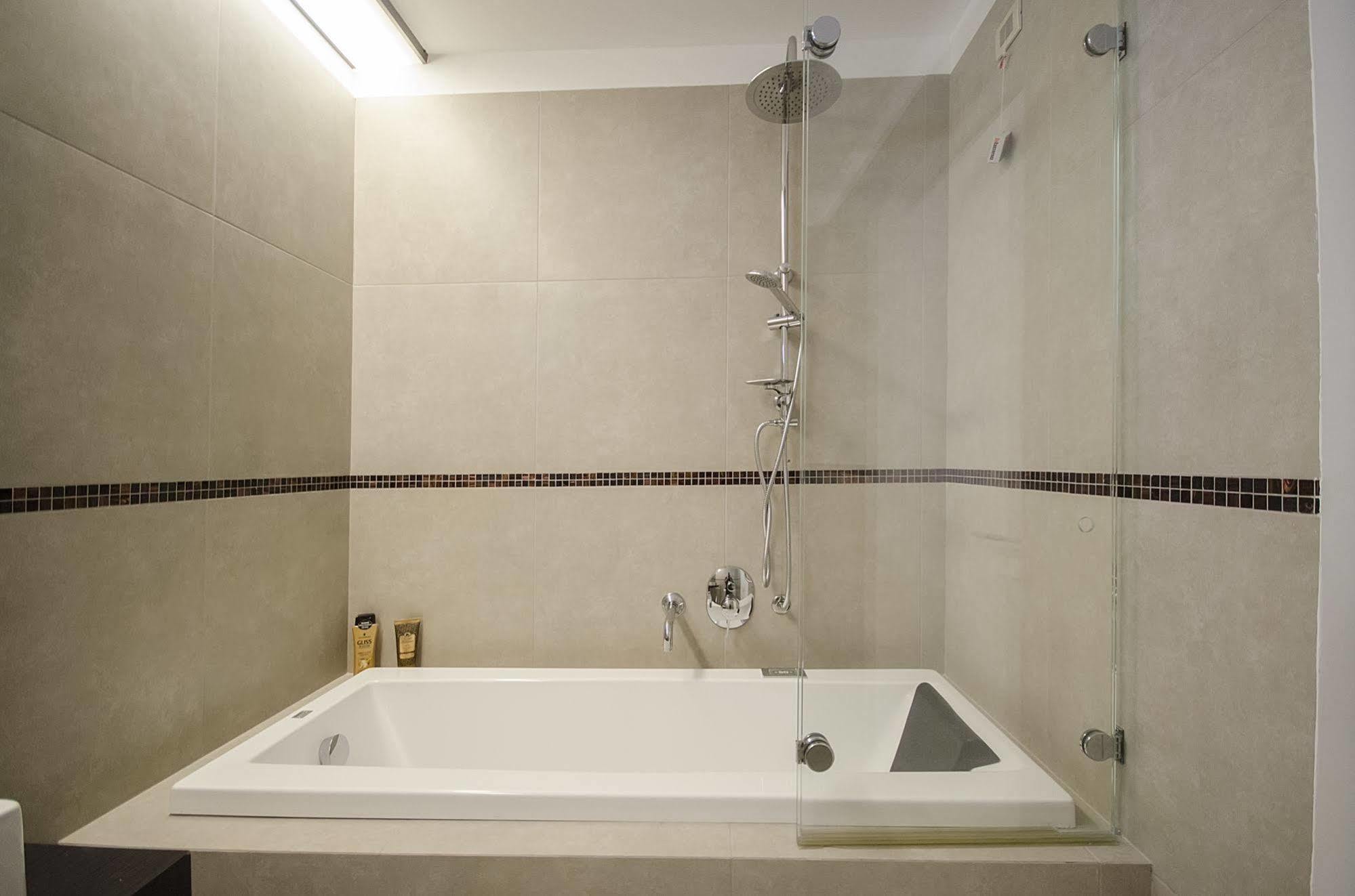 A14 Business Suite Sesto San Giovanni Exterior foto